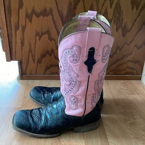 Ferrini Black & Pink Cowboy Boots. Size 9, Used